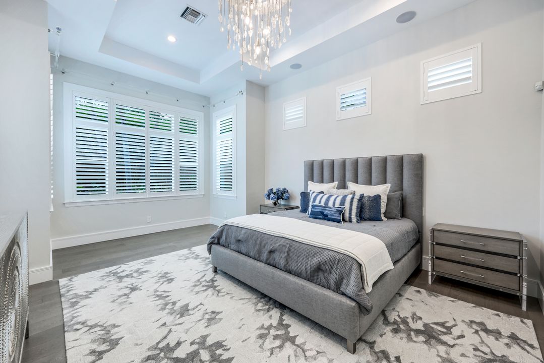 569 Neapolitan Way, Naples, FL 34103
