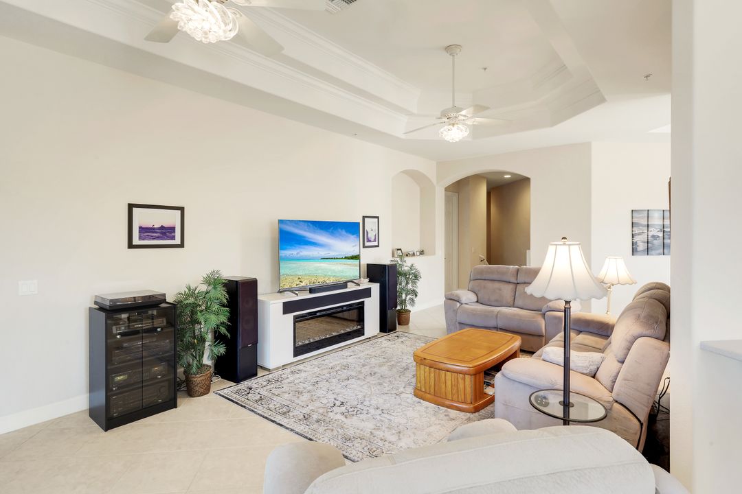 8771 Coastline Ct #201, Naples, FL 34120