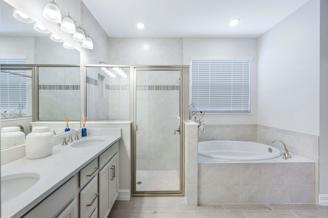 28086 Captiva Shell Lp, Bonita Springs, FL 34135