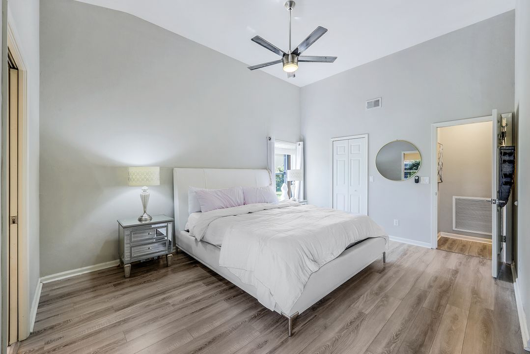 2520 Grove Isle Ct, Naples, FL 34109