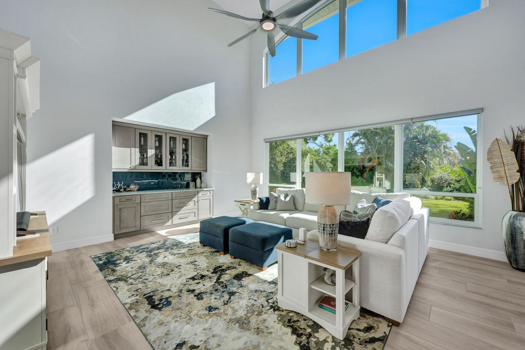 25011 Goldcrest Dr, Bonita Springs, FL 34134