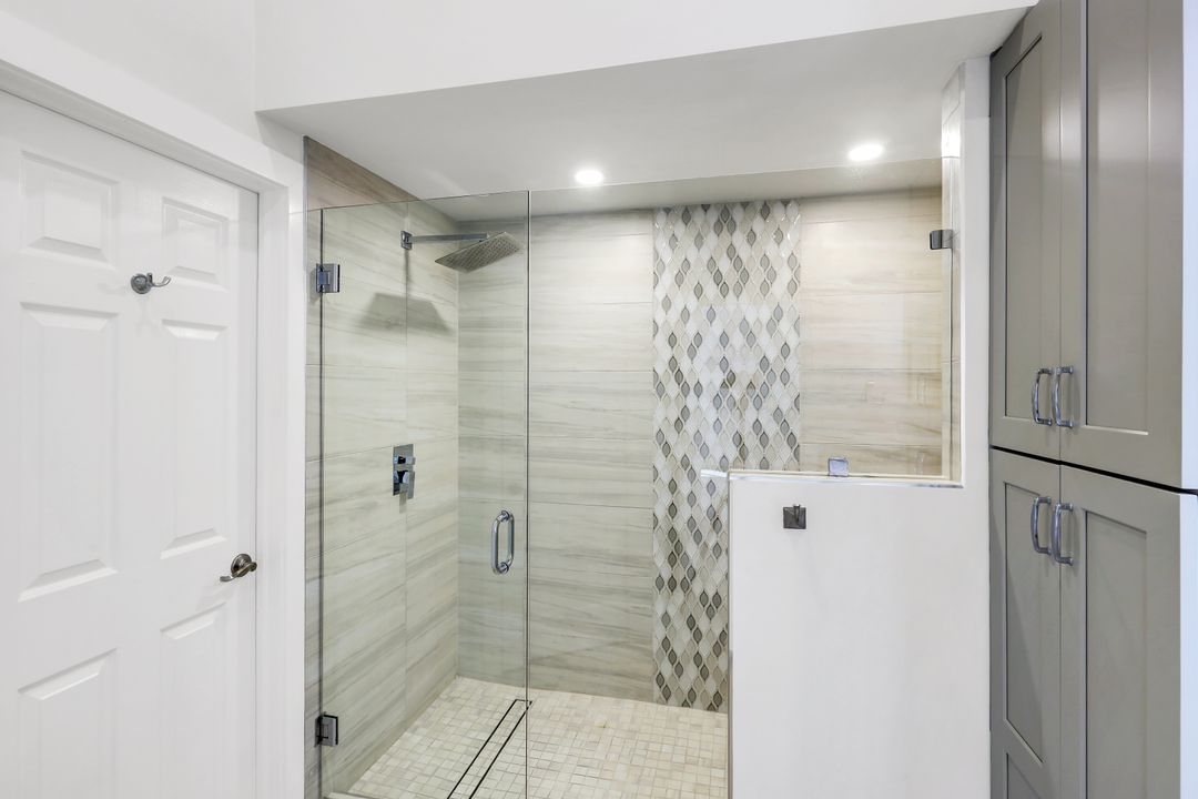 11612 Quail Village Way, Naples, FL 34119