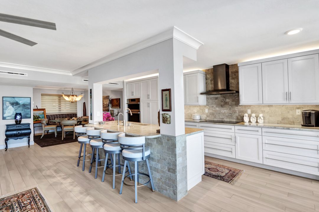 4401 Gulf Shore Blvd N, Naples, FL 34103