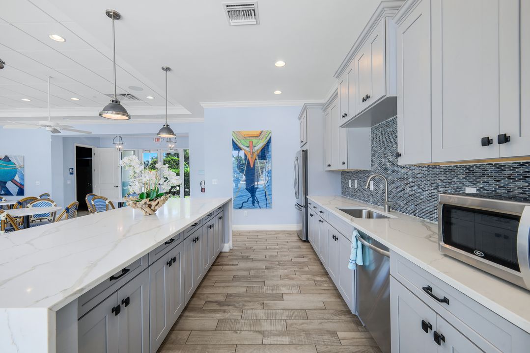 2343 Sheen Ln #405, Naples, FL 34120