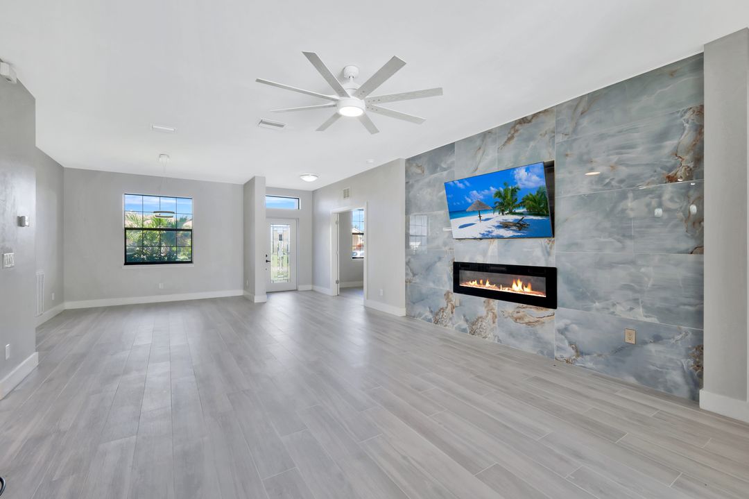 1918 SW 30th St, Cape Coral, FL 33914