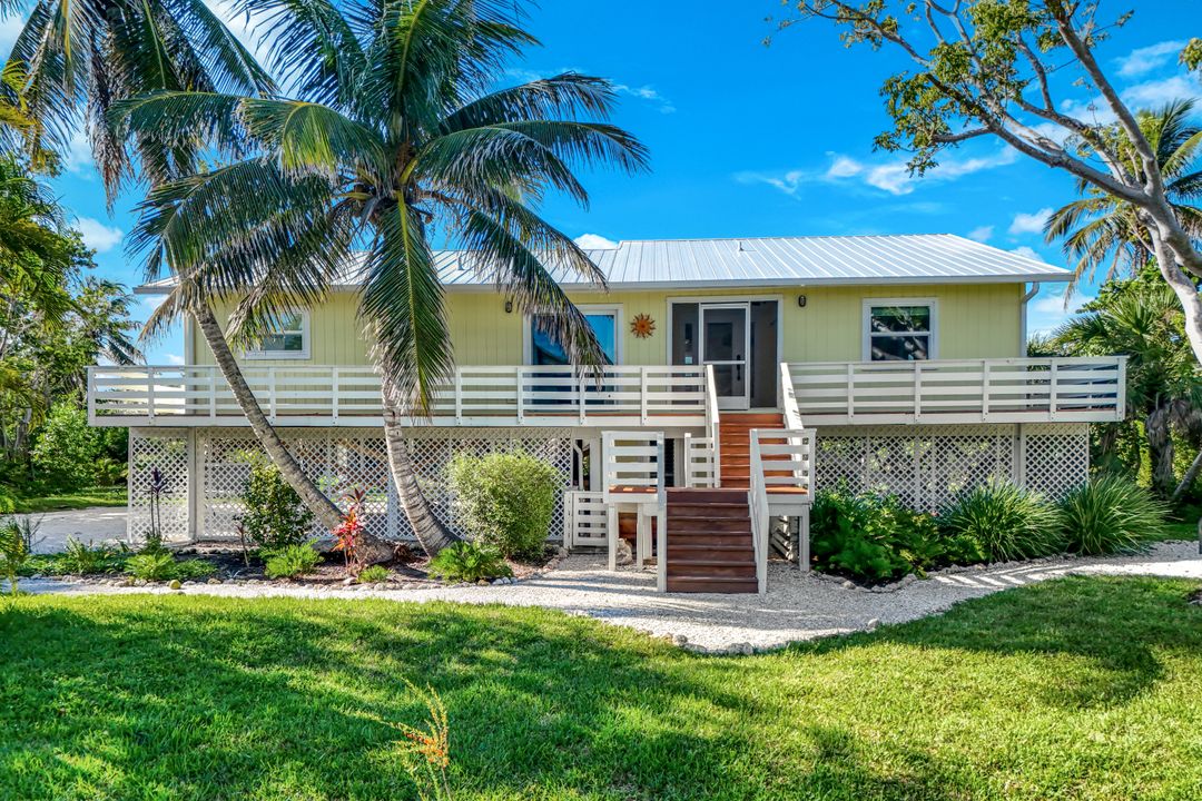 1752 Serenity Ln, Sanibel, FL 33957