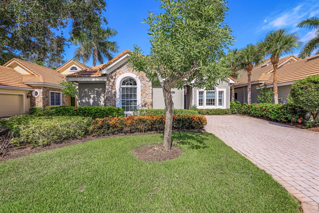 8544 Mallards Way, Naples, FL 34114