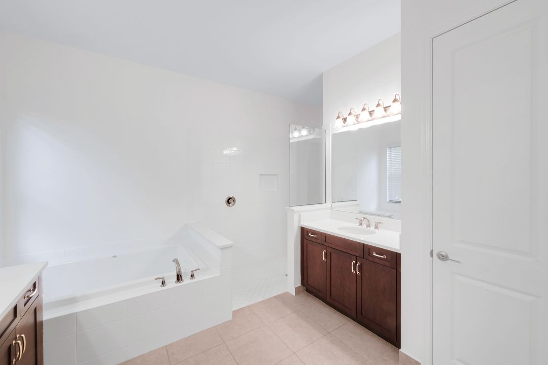 4549 Azalea Dr, Naples, FL 34119