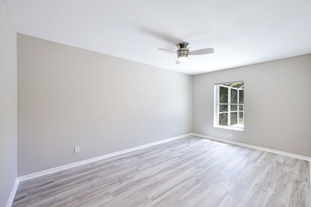 320 19th St NW, Naples, FL 34120