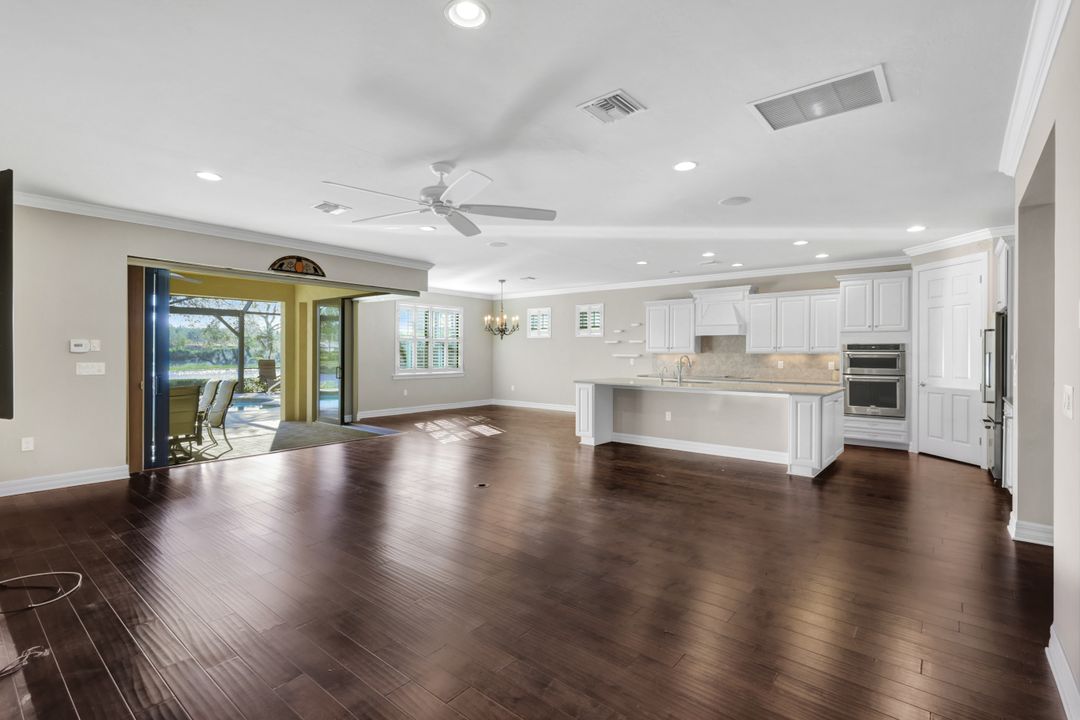 11807 Dixon Dr, Fort Myers, FL 33913