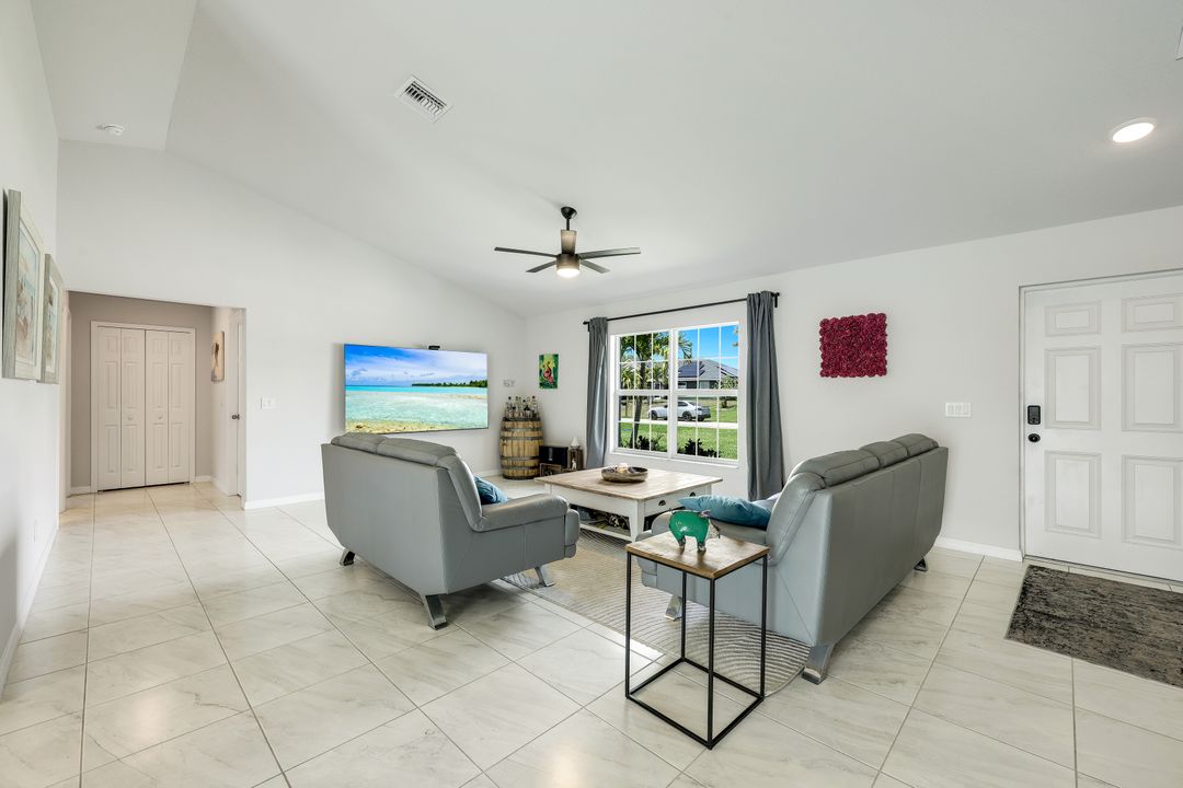 2118 SW 12th Terrace, Cape Coral, FL 33991