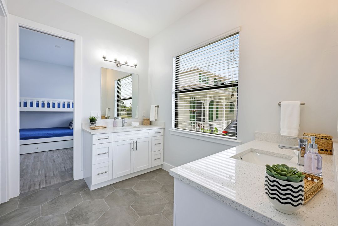 27 2nd St, Bonita Springs, FL 34134