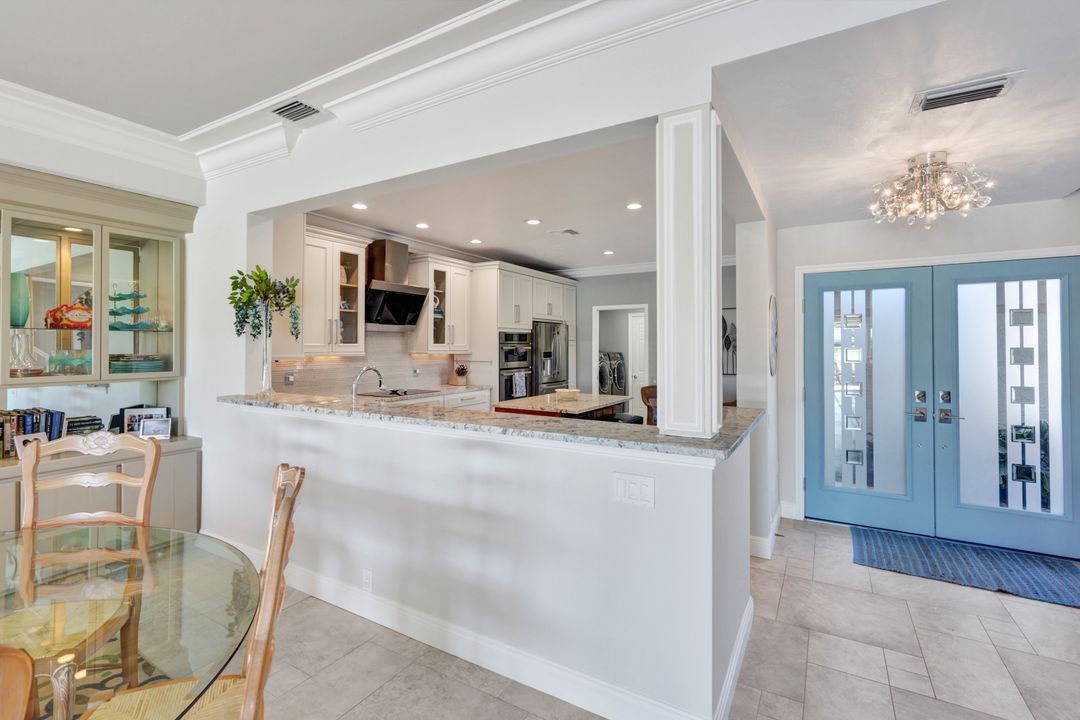 10339 Quail Crown Dr, Naples, FL 34119