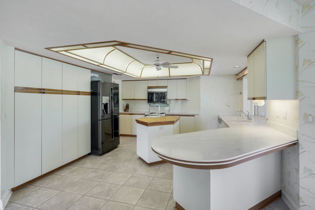 2227 Regal Way, Naples, FL 34110