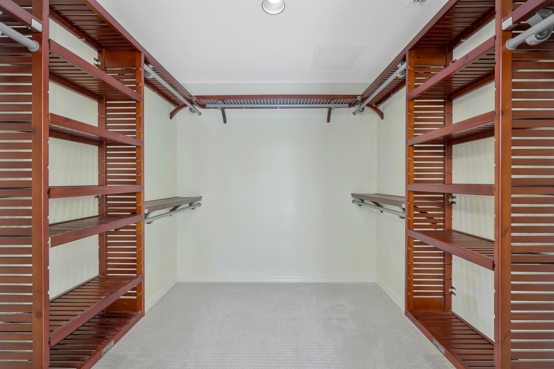 180 Via Perignon, Naples, FL 34119