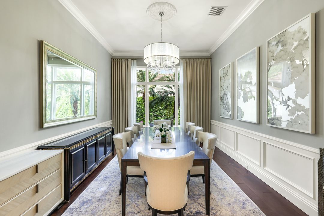 2885 Escada Ct, Naples, FL 34109