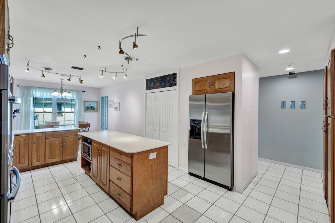 6910 Circle Dr, Fort Myers, FL 33905