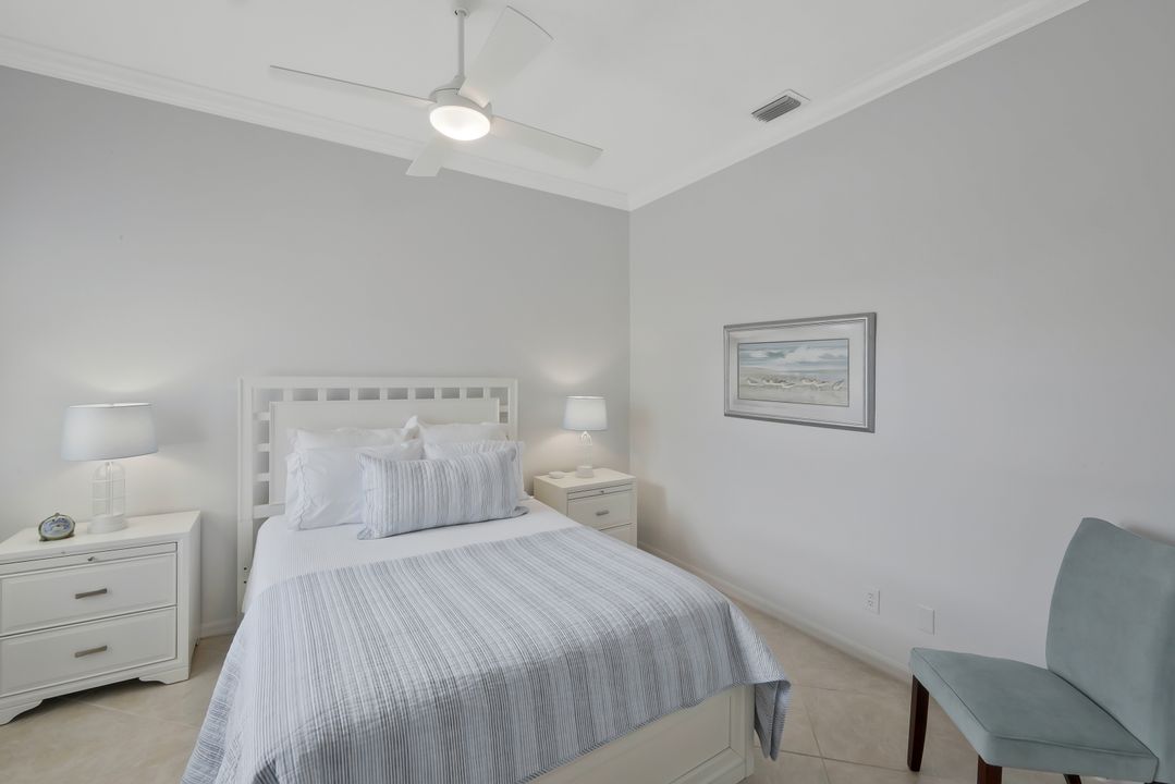 5095 Yacht Harbor Dr #203, Naples, FL 34112