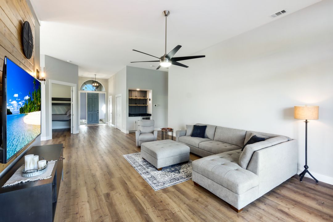 19641 Silver Oak Dr, Fort Myers, FL 33967