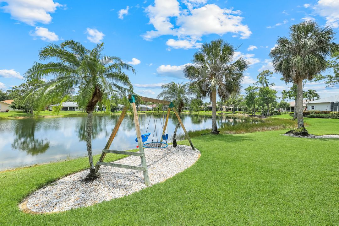 7563 Woodland Bend Cir, Fort Myers, FL 33912