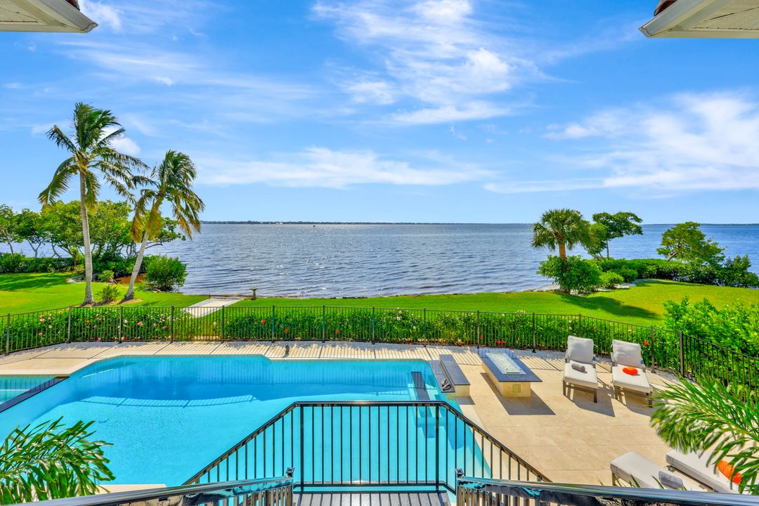 12560 Panasoffkee Dr, North Fort Myers, FL 33903