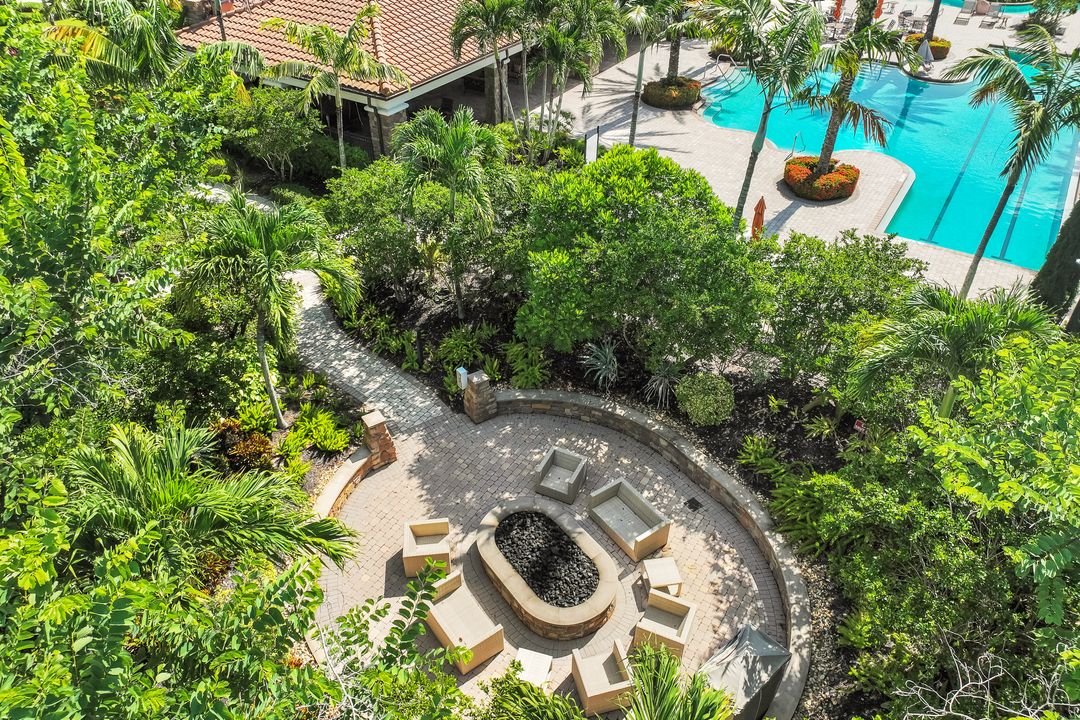 8362 Viale Cir, Naples, FL 34114