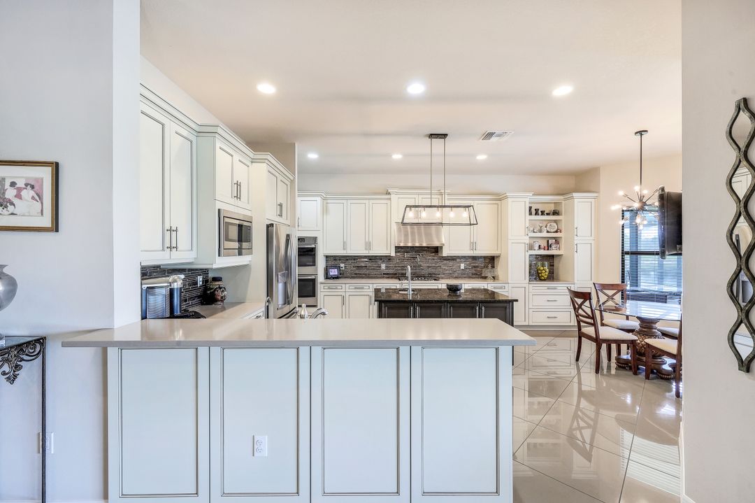 4679 Azalea Dr, Naples, FL 34119