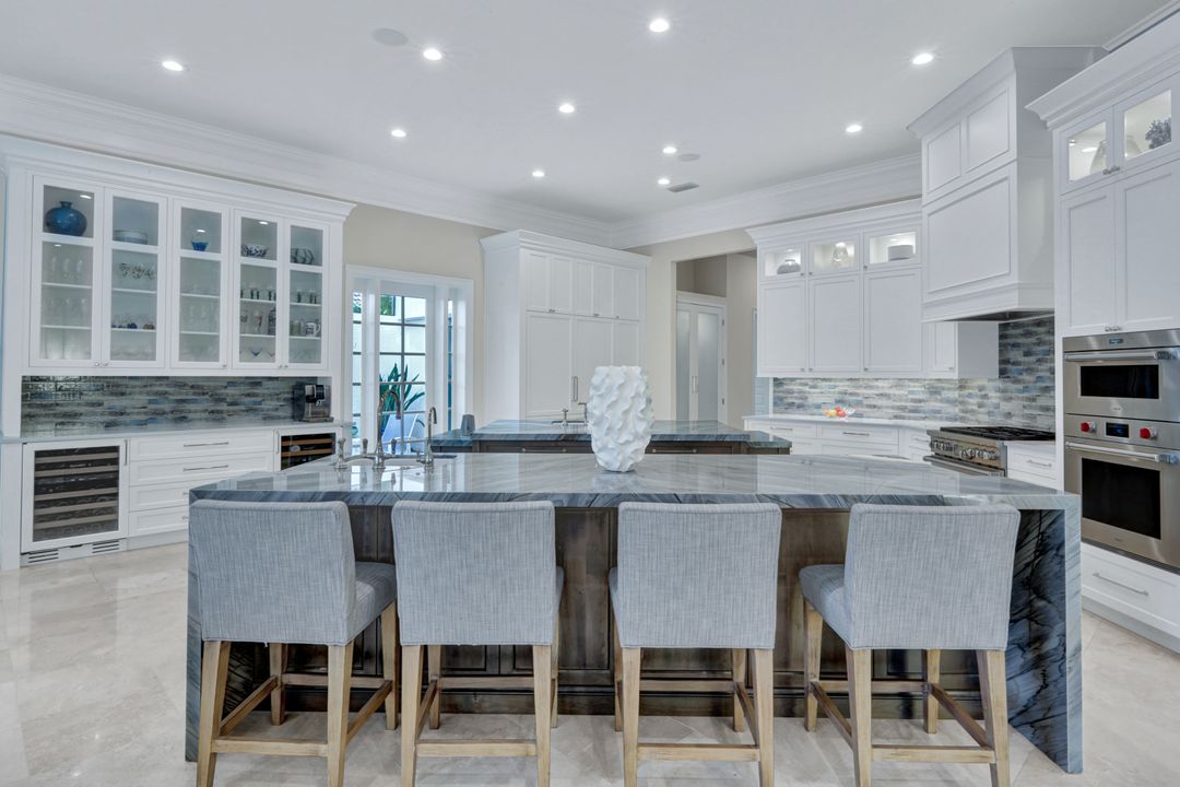 253 Cheshire Way, Naples, FL 34110