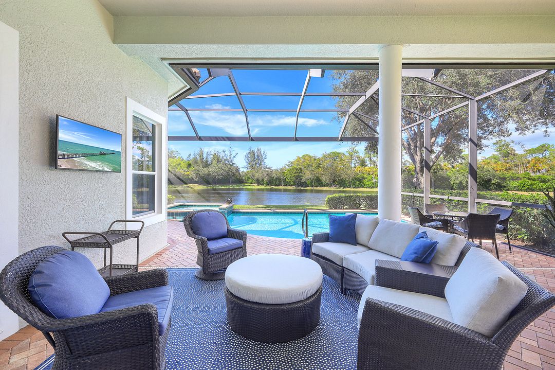 3086 Aviamar Cir, Naples, FL 34114