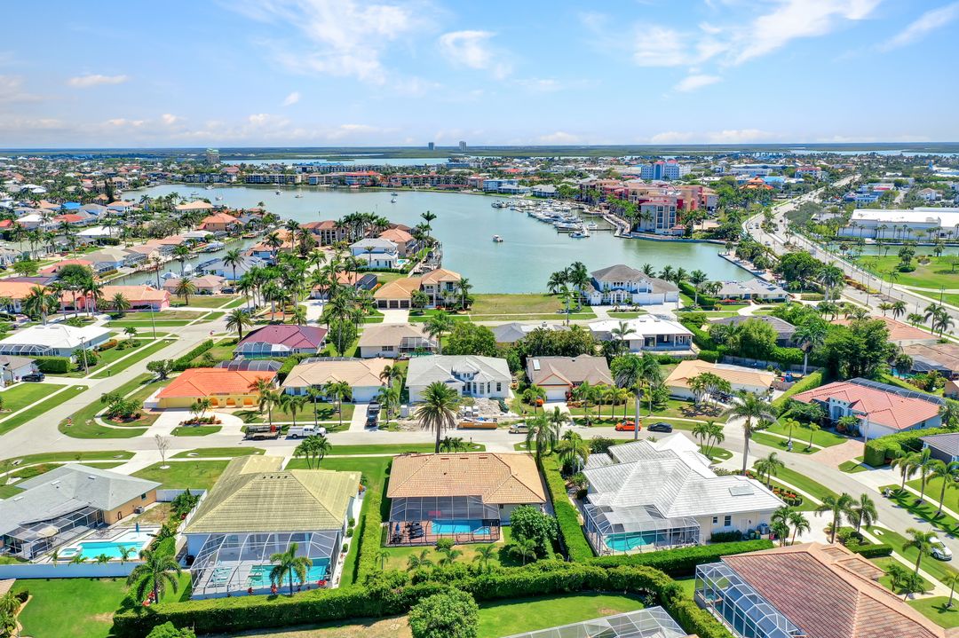 568 Elk Cir, Marco Island, FL 34145