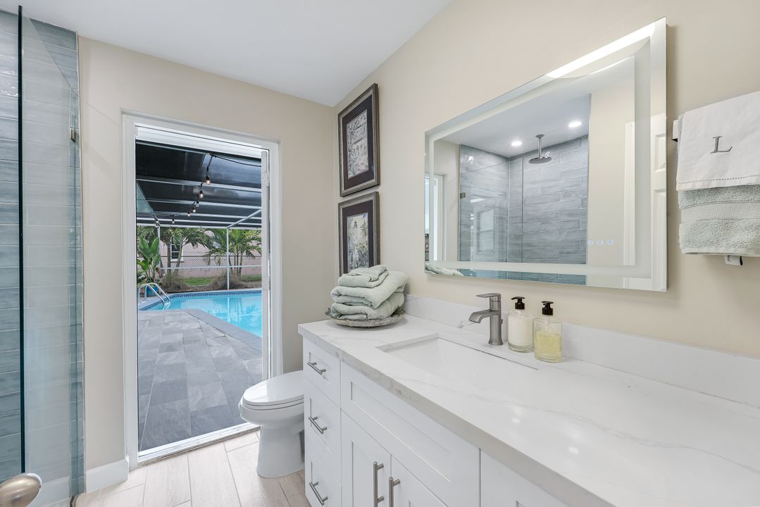 419 Pinecrest Ct, Cape Coral, FL 33904