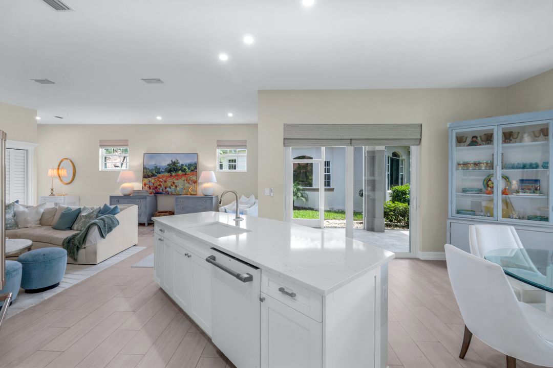9172 Las Maderas Dr, Bonita Springs, FL 34135