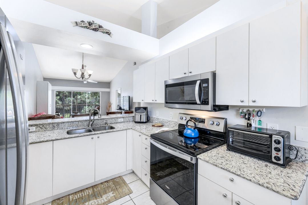 432 Valerie Way #202, Naples, FL 34104