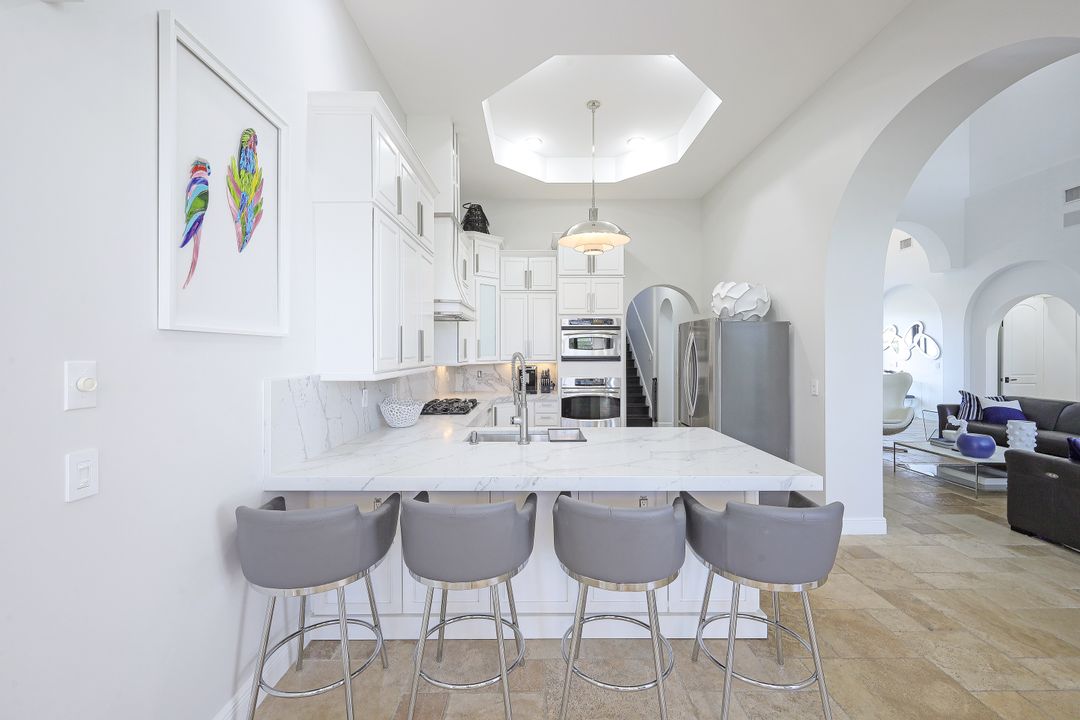 494 Seagull Ave, Naples, FL 34108