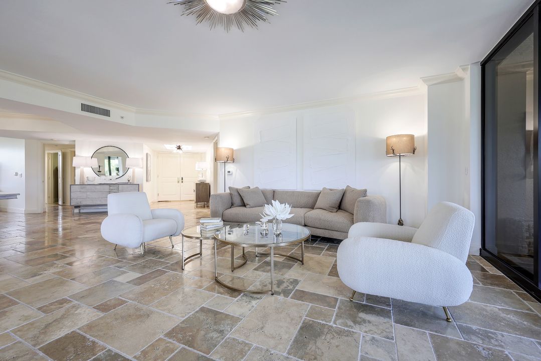 6597 Nicholas Blvd #306, Naples, FL 34108