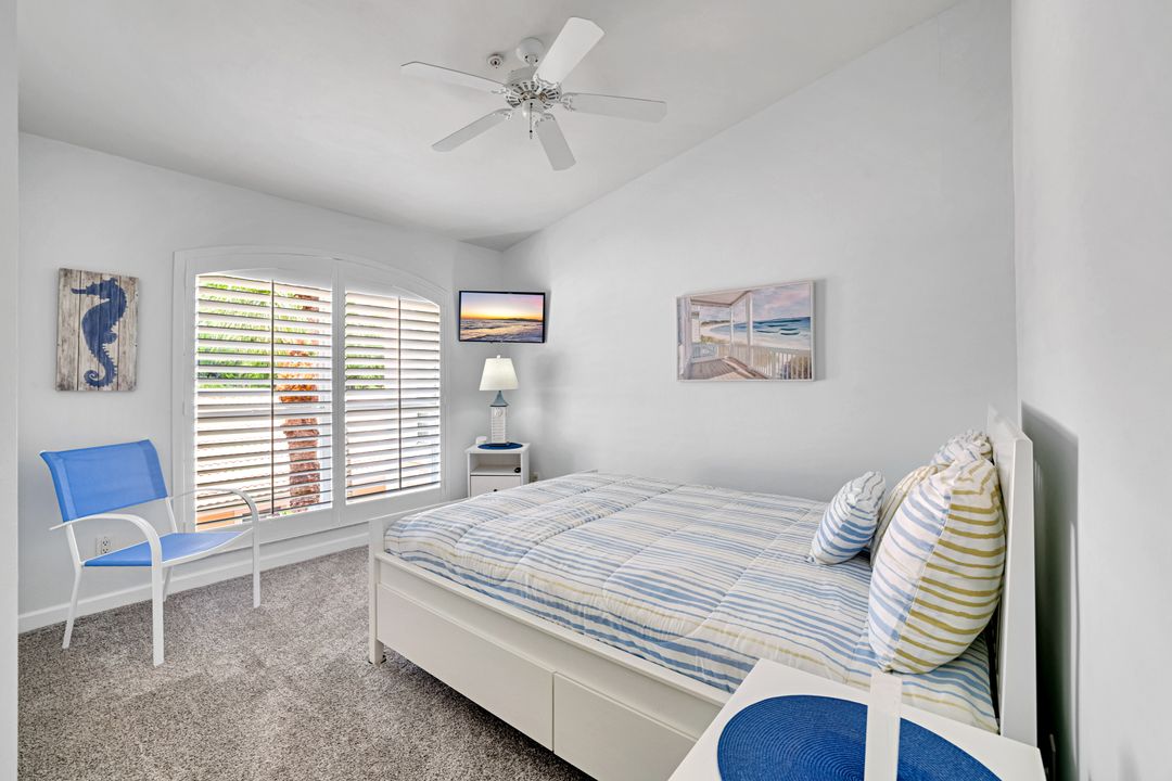 1940 Cascades Dr #8, Naples, FL 34112