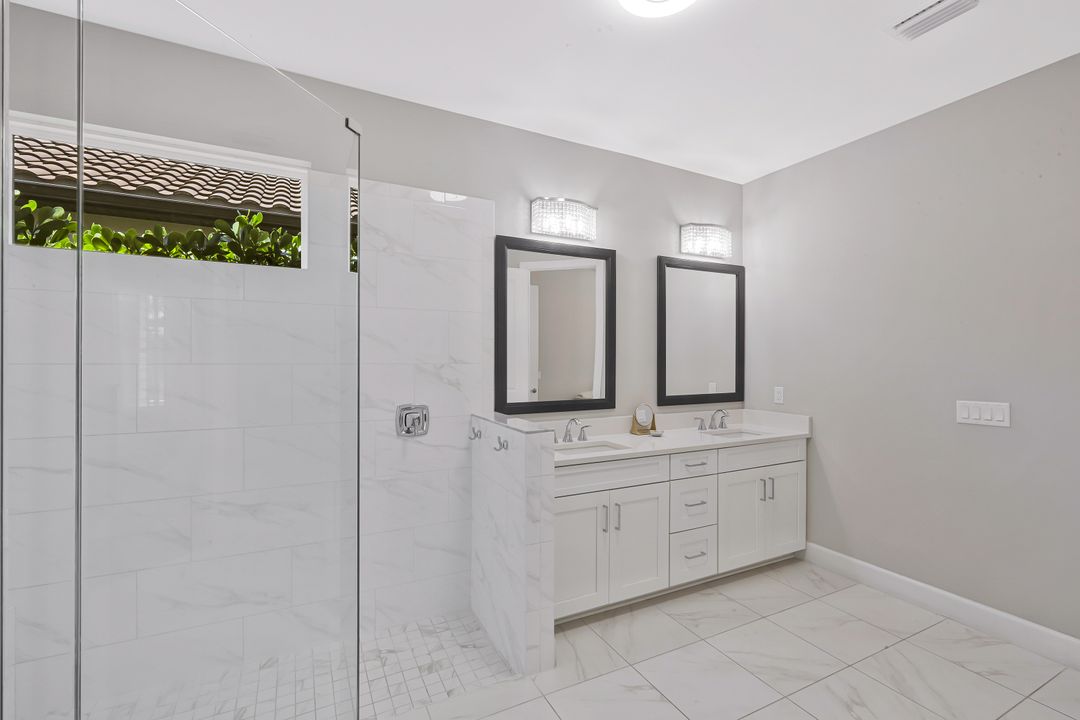 11720 Canal Grande Dr, Fort Myers, FL 33913