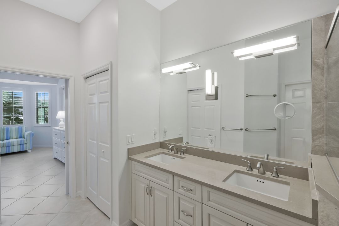 5095 Yacht Harbor Dr #203, Naples, FL 34112