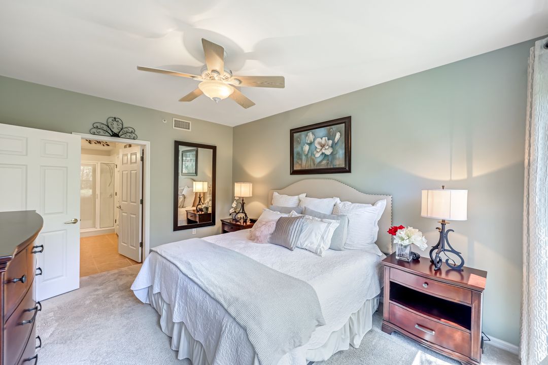 1375 Henley St #402, Naples, FL 34105