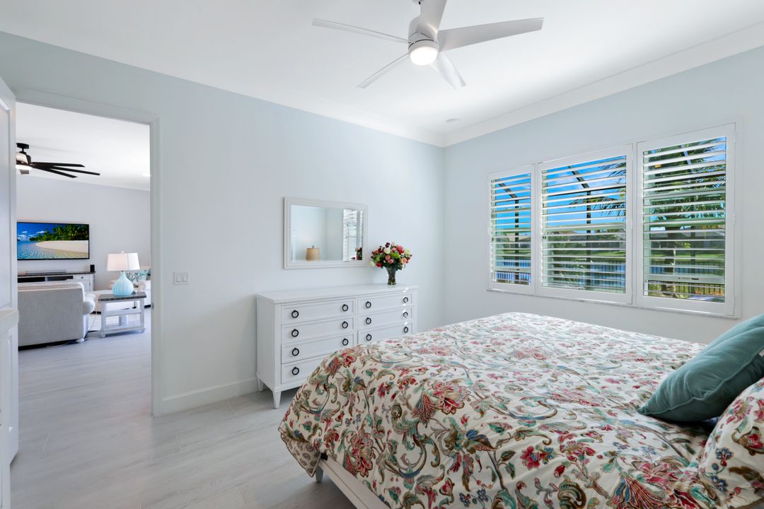 11555 Jacaranda Dr, Naples, FL 34120