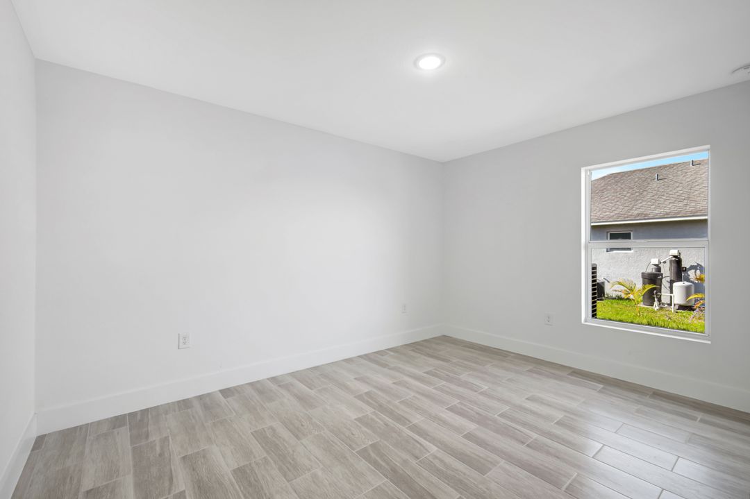 1729 NE 23rd St, Cape Coral, FL 33909