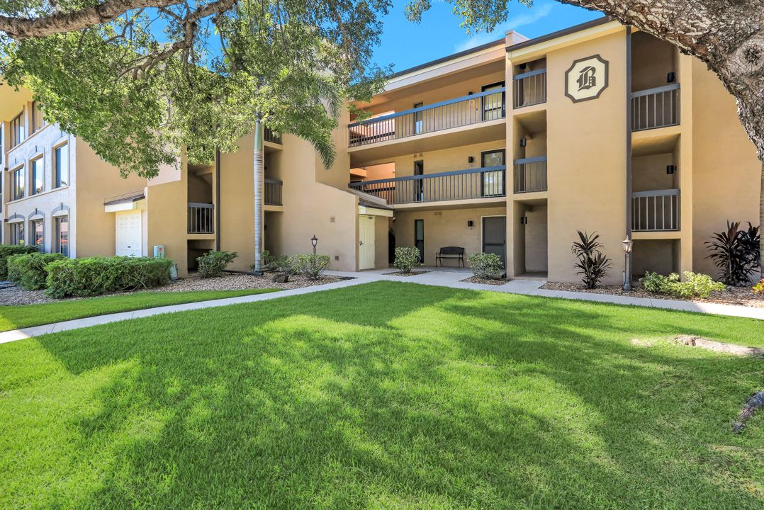 6258 Cougar Run #301, Fort Myers, FL 33908