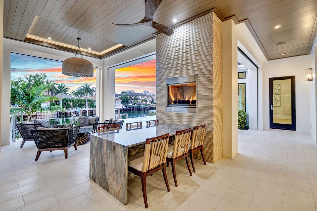 3637 Crayton Rd, Naples, FL 34103