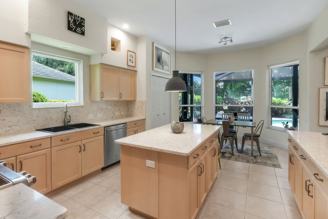 23151 Foxberry Ln, Bonita Springs, FL 34135