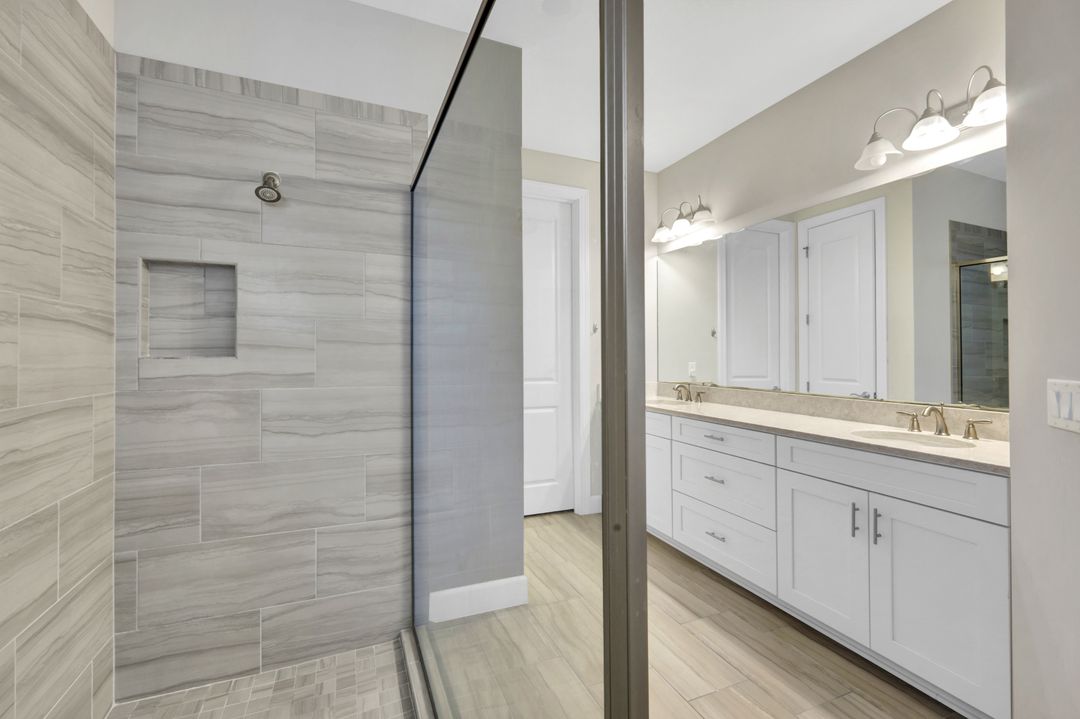 11761 Canal Grande Dr, Miromar Lakes, FL 33913