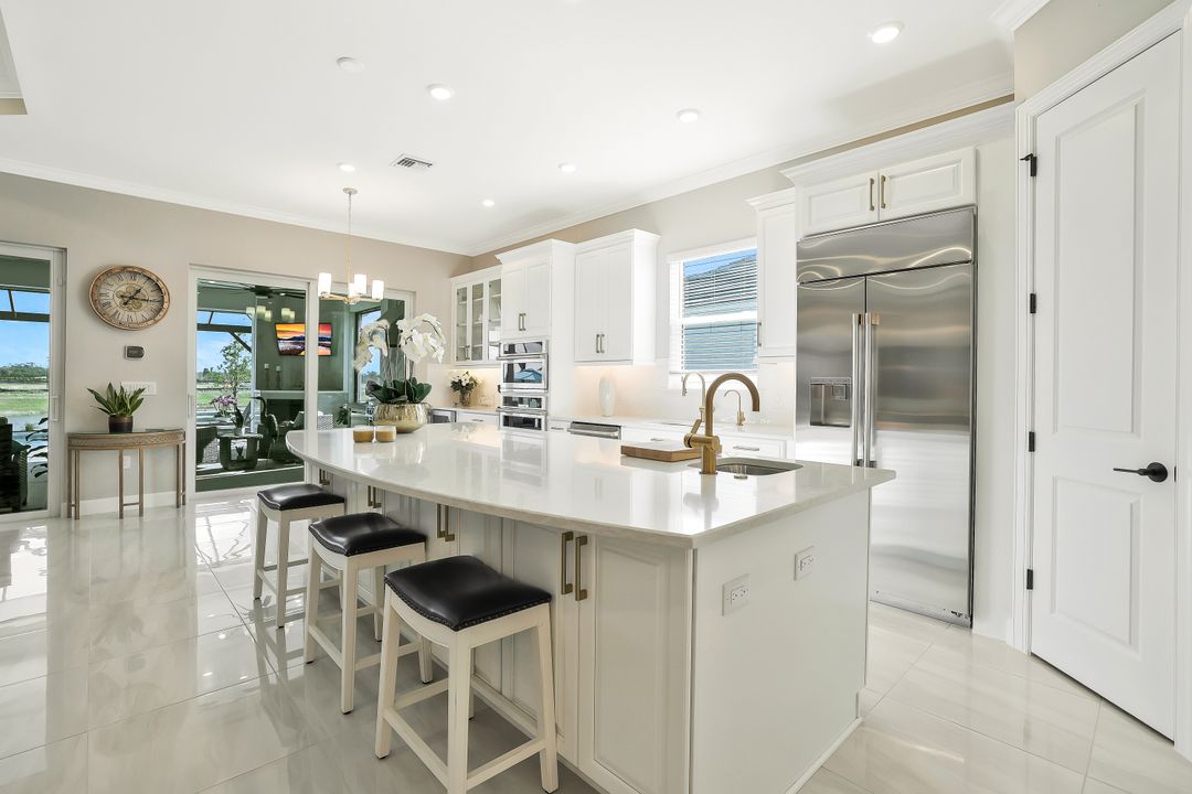 15710 Triesta Ln, Naples, FL 34114