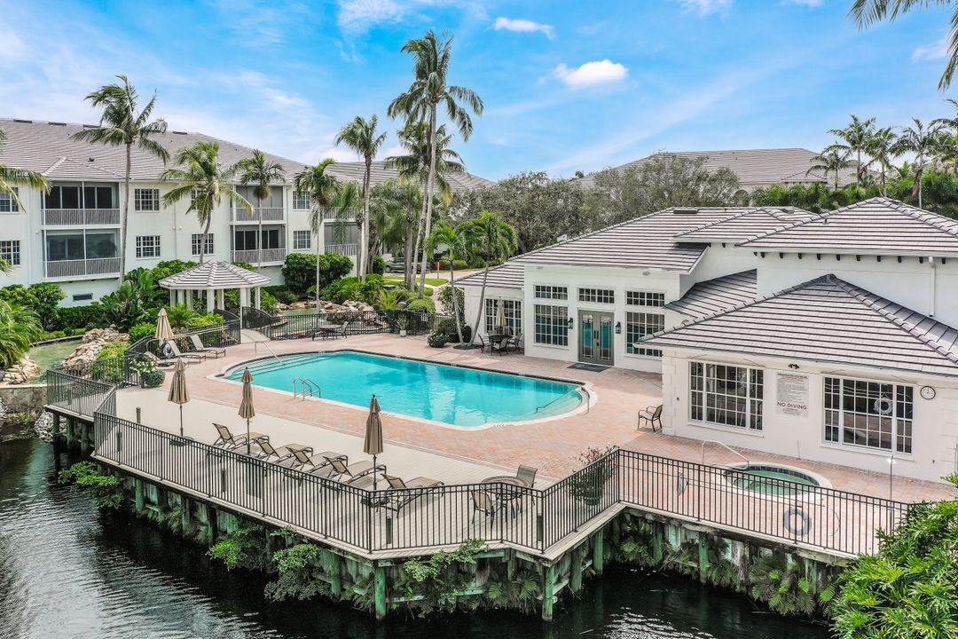 755 Bentwater Cir #201, Naples, FL 34108