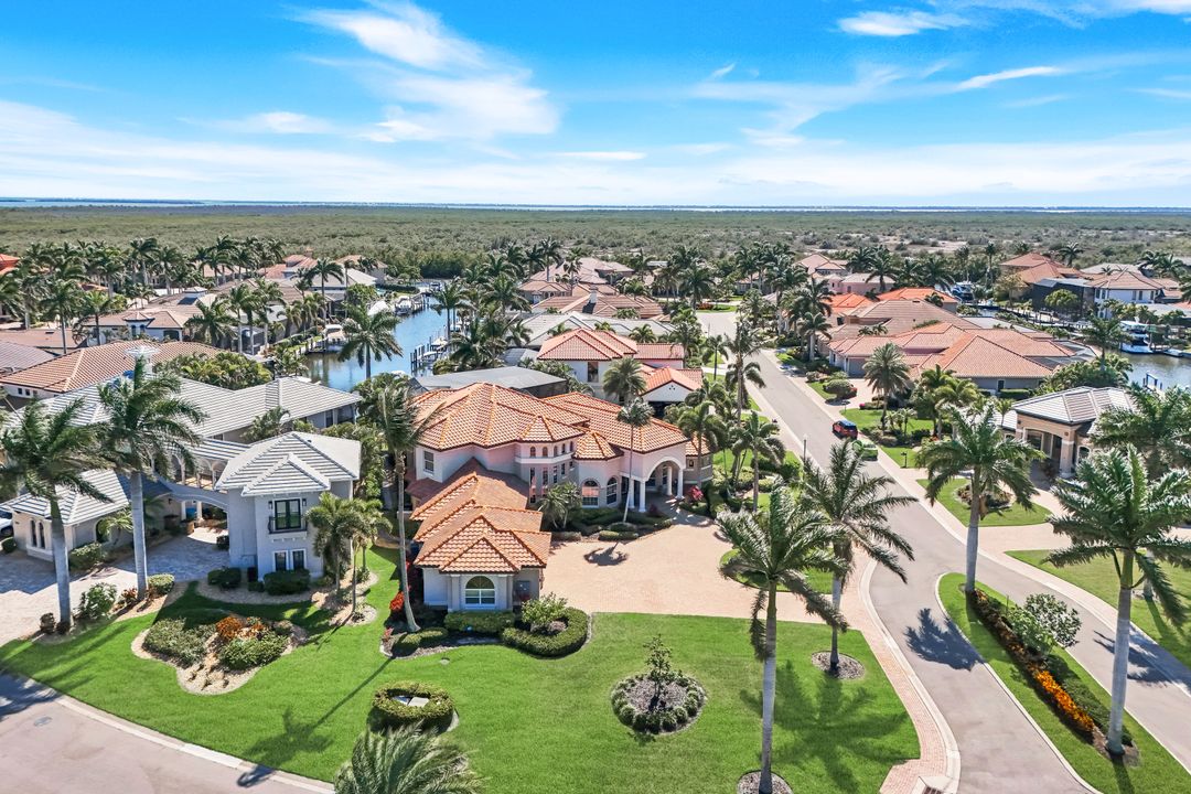 5727 Yardarm Ct, Cape Coral, FL 33914
