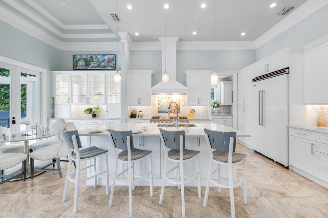 491 Wedge Dr, Naples, FL 34103