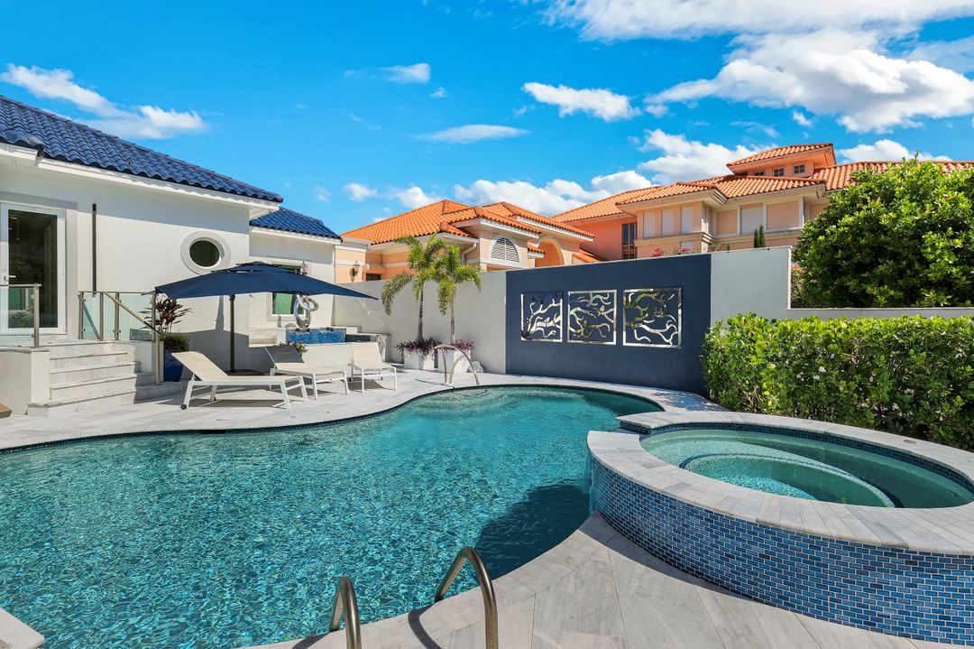 4900 Gulf Shore Blvd N, Naples, FL 34103